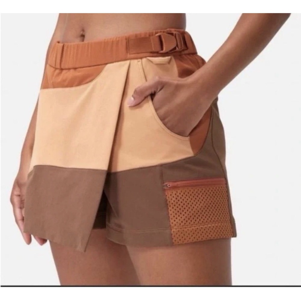 Outdoor Voices Colorblock Utility Athletic Shorts in Brown and Tan